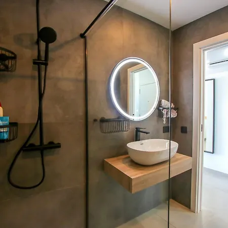Exceptional 1bd With Sea View In Aloha Garden * אדחה